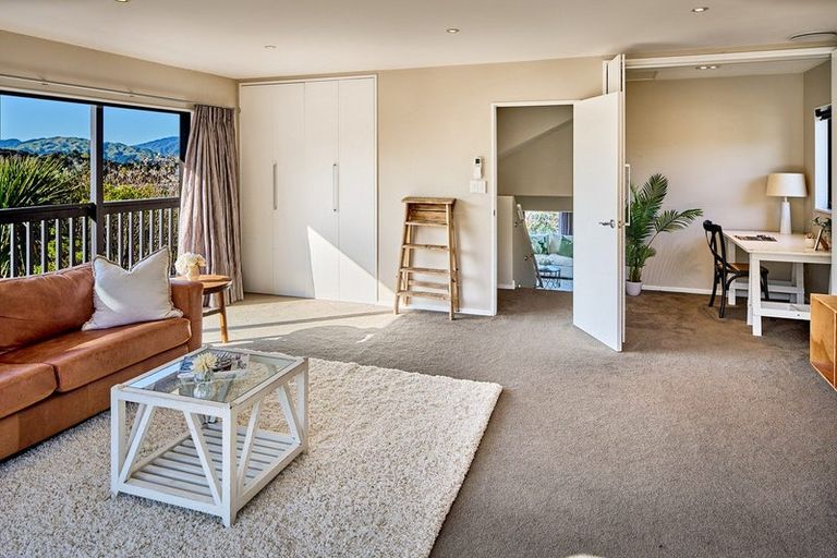 Photo of property in 25 Longitude Place, Whitby, Porirua, 5024