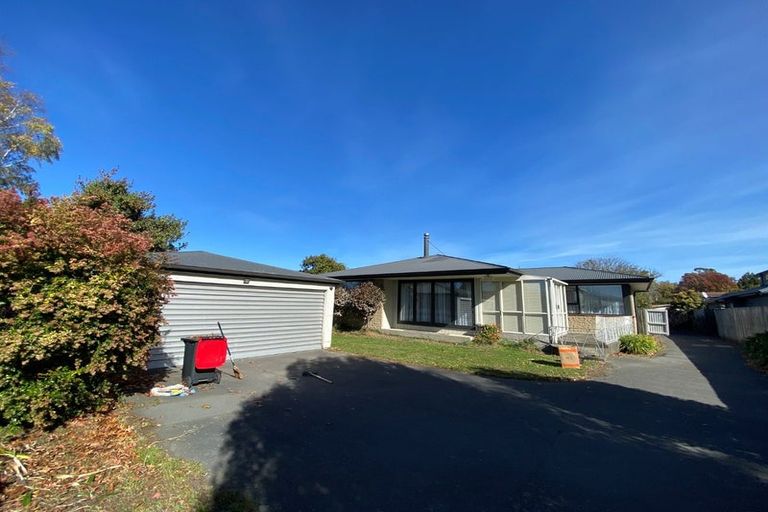 Photo of property in 1/199 Memorial Avenue, Burnside, Christchurch, 8053