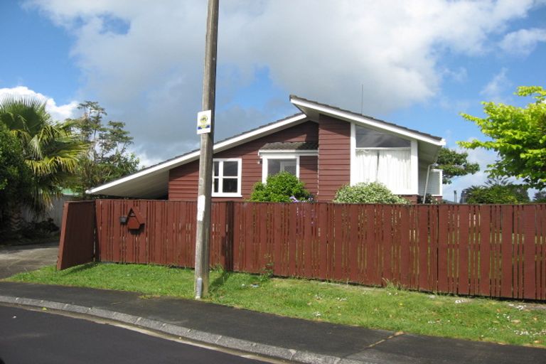 Photo of property in 27 Royal Arch Place, Rosehill, Papakura, 2113