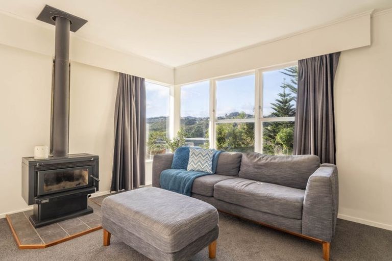 Photo of property in 9 Dormar Place, Churton Park, Wellington, 6037