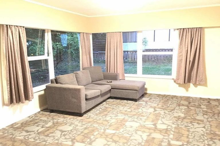 Photo of property in 2/99 Archers Road, Hillcrest, Auckland, 0629