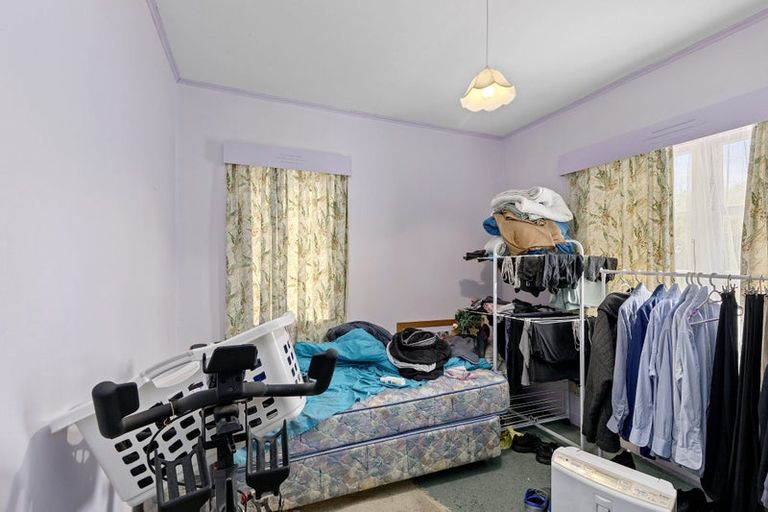 Photo of property in 15 Raymond Terrace, Fairfield, Lower Hutt, 5011