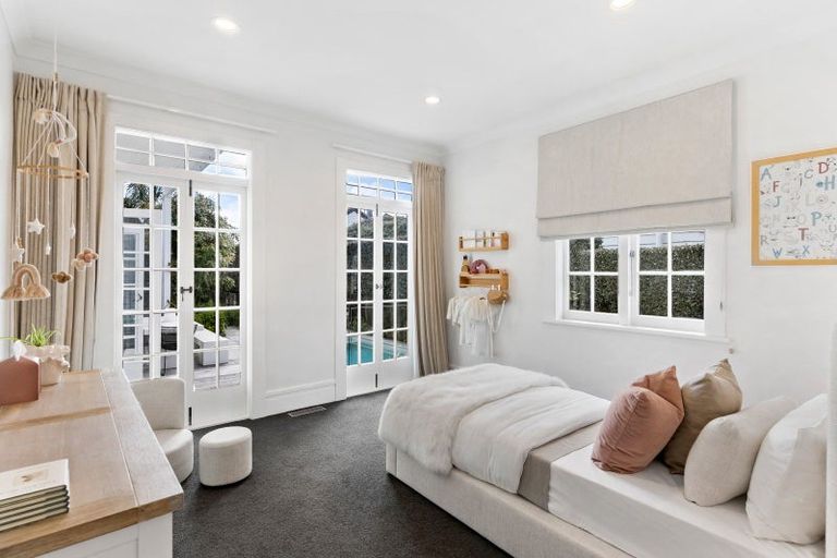 Photo of property in 44 Princes Street, Northcote Point, Auckland, 0627