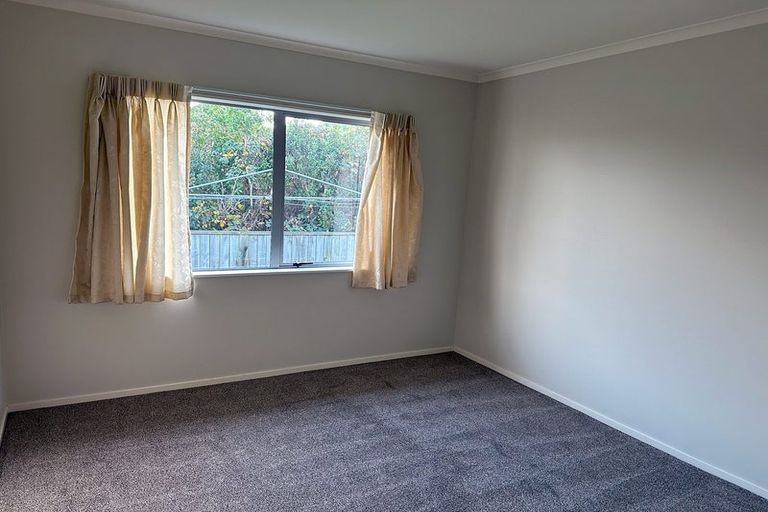 Photo of property in 5 Swain Grove, Riverstone Terraces, Upper Hutt, 5018