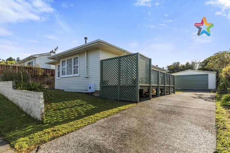 Photo of property in 66 Oakleigh Street, Maungaraki, Lower Hutt, 5010