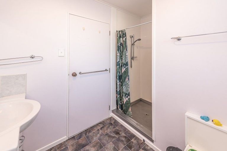 Photo of property in 102 Matai Street, Castlecliff, Whanganui, 4501