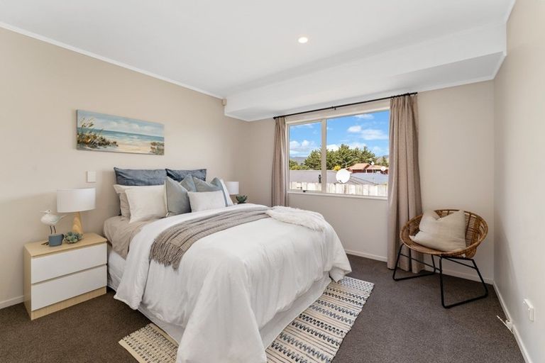 Photo of property in 43 Weggery Drive, Waikanae Beach, Waikanae, 5036