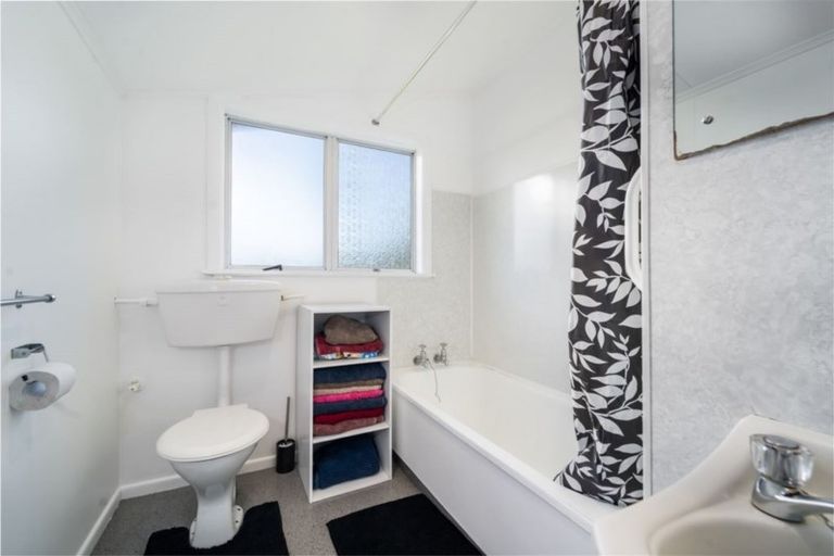 Photo of property in 1629 State Highway 2, Kiriwhakapapa, Masterton, 5881