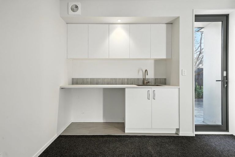 Photo of property in 202a Edgeware Road, Edgeware, Christchurch, 8013