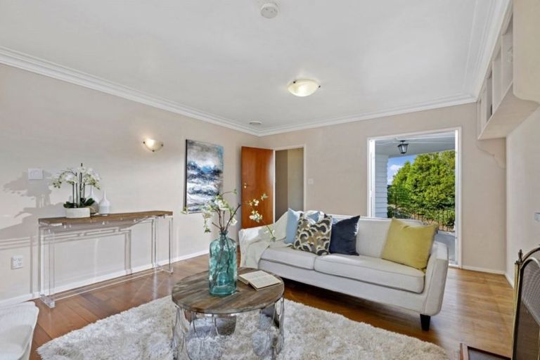 Photo of property in 1/4 Firth Road, Torbay, Auckland, 0630