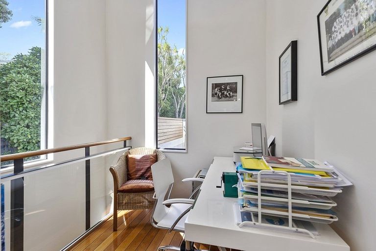 Photo of property in 15a Perth Street, Ngaio, Wellington, 6035