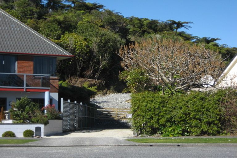 Photo of property in 29 Loris Place, Karoro, Greymouth, 7805