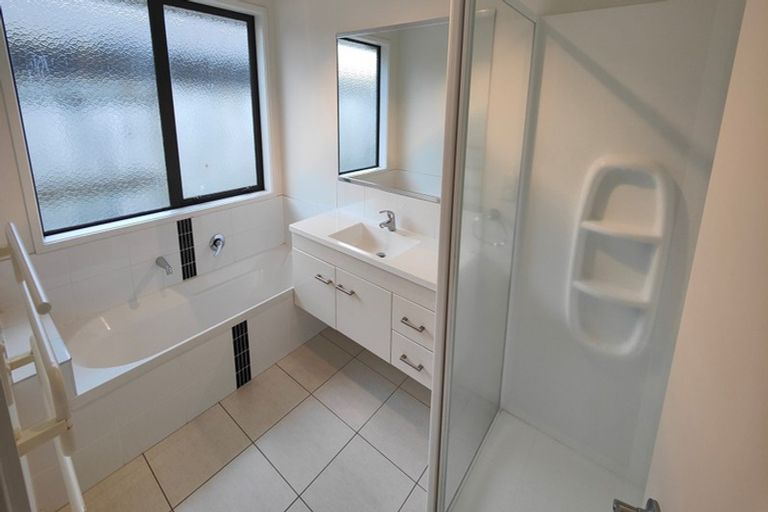 Photo of property in 9 Te Ironui Place, Huntington, Hamilton, 3210