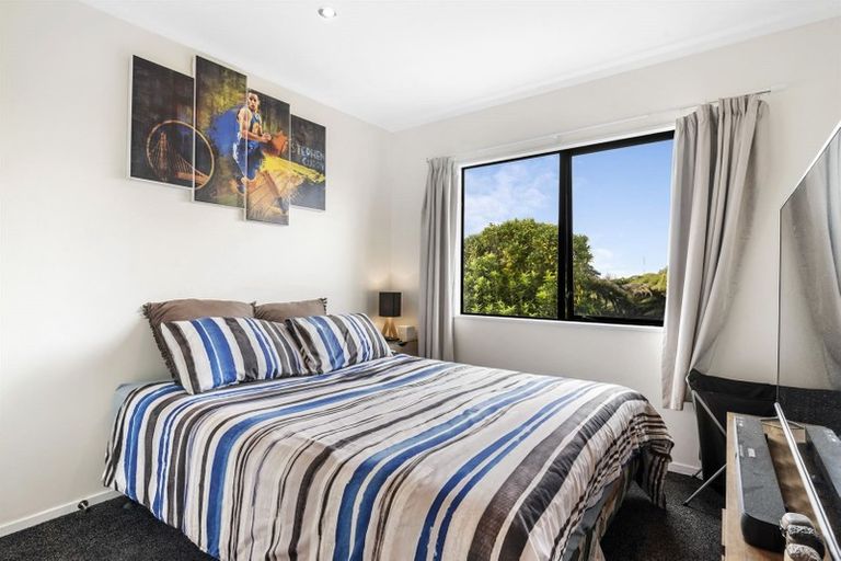 Photo of property in 13 Benchmark Drive, Massey, Auckland, 0614