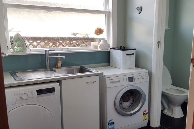 Photo of property in 10 Swansea Street, Hokowhitu, Palmerston North, 4410