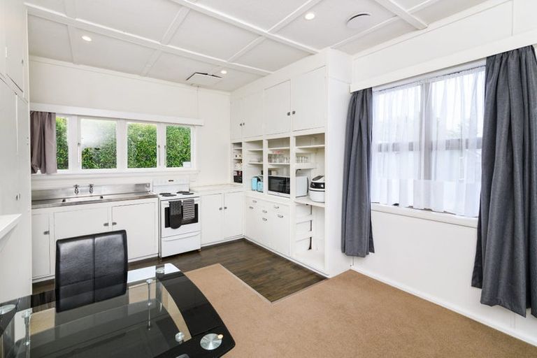 Photo of property in 90 Lyndhurst Street, Takaro, Palmerston North, 4412