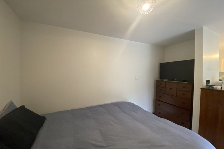 Photo of property in 8 Cosgrove Rise, Riverstone Terraces, Upper Hutt, 5018