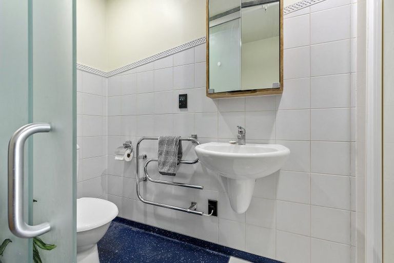 Photo of property in Qba Apartments, 4e/51 Webb Street, Mount Cook, Wellington, 6011