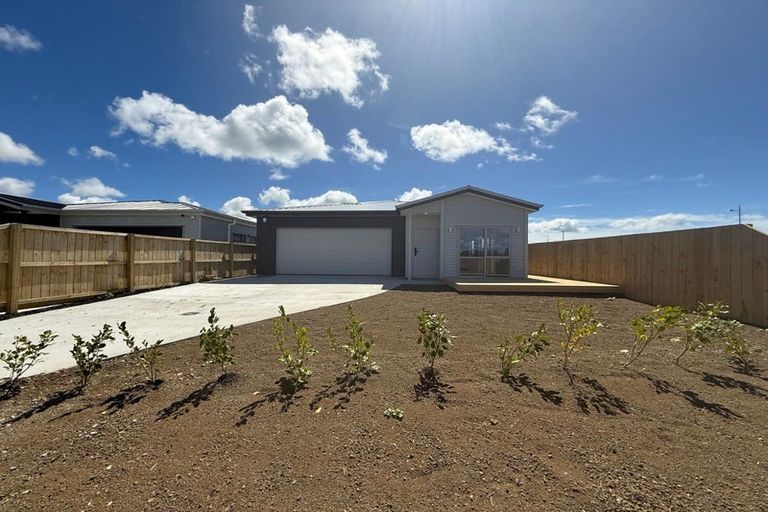 Photo of property in 109 Mutetai Road, Clarks Beach, 2122