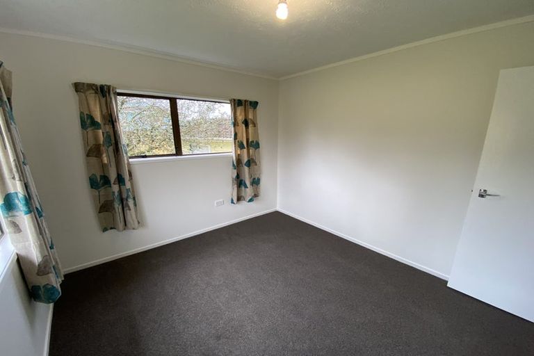 Photo of property in 17 Brougham Place, West Harbour, Auckland, 0618