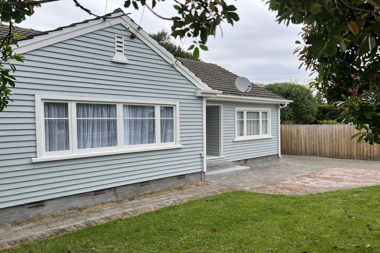 Photo of property in 19 Aorangi Road, Bryndwr, Christchurch, 8053