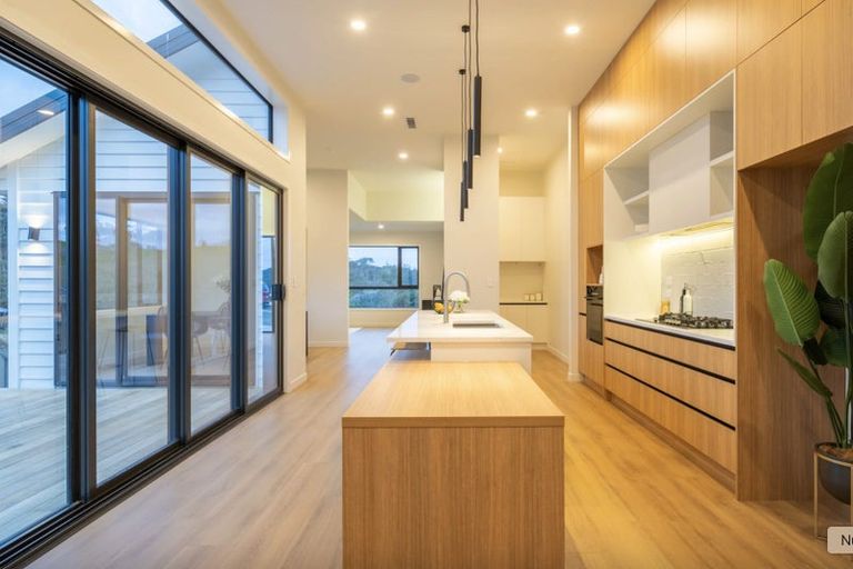 Photo of property in 17 Awanui Road, Red Beach, 0932