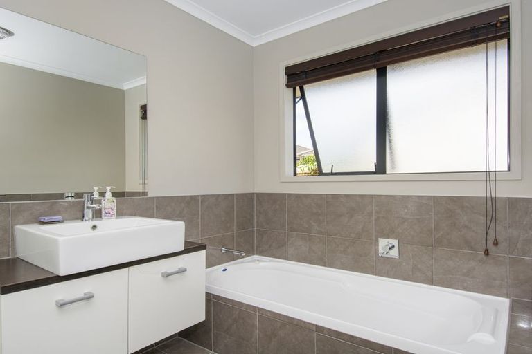 Photo of property in 12 Lomond Court, Pyes Pa, Tauranga, 3112