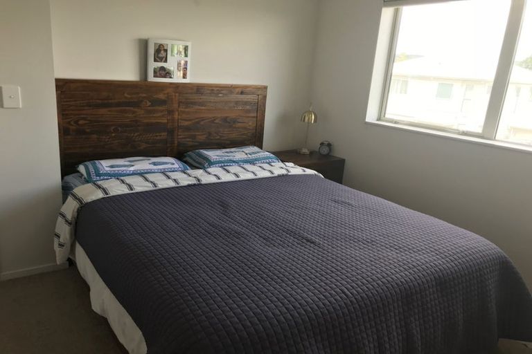 Photo of property in 25 Apple Orchard Way, Sunnyvale, Auckland, 0612