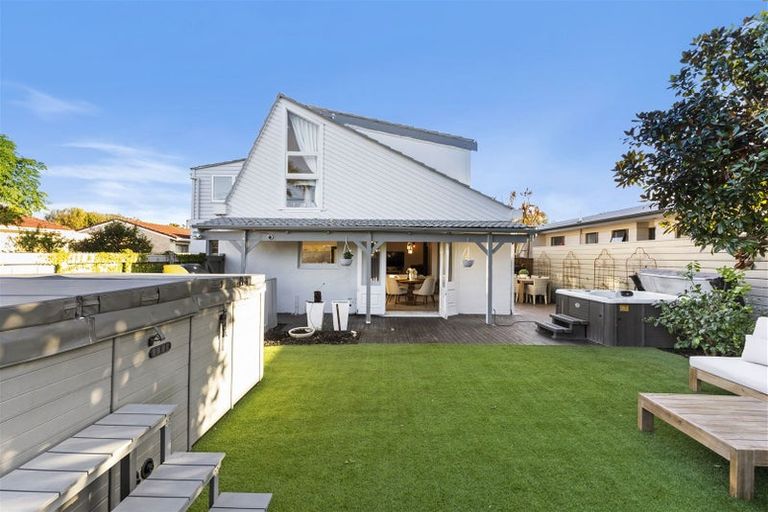 Photo of property in 52a Hatton Road, Orewa, 0931