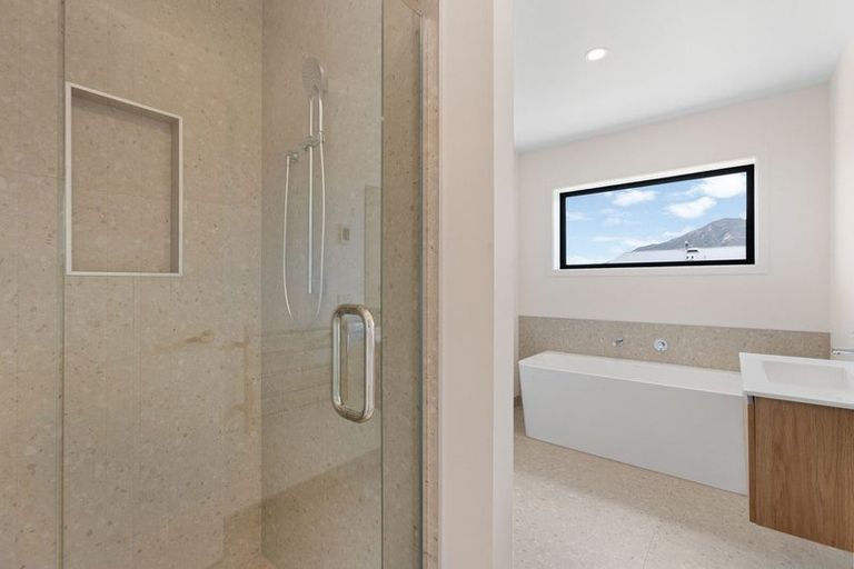 Photo of property in 4 Pipson Way, Lake Hawea, 9382