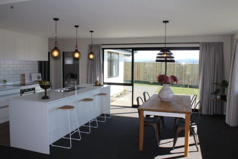 Photo of property in 8 Oakleigh Street, Woodend, 7610