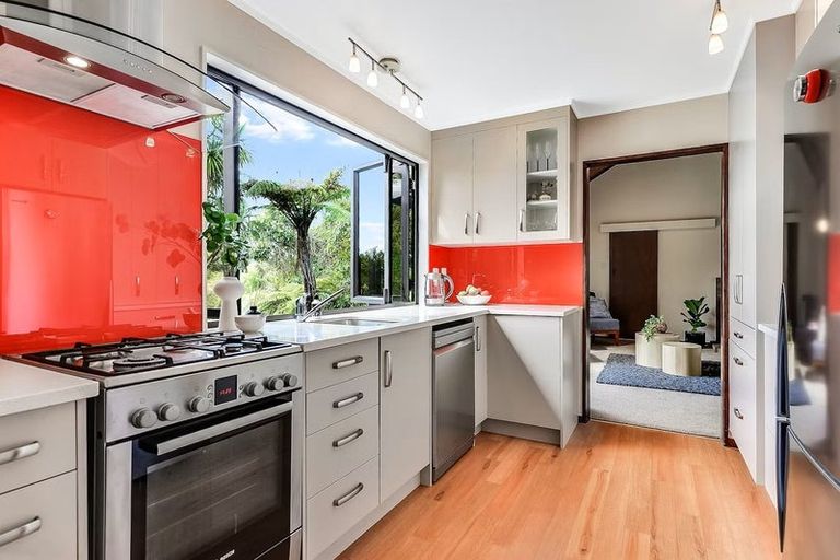 Photo of property in 2/90 Lewis Street, Glenview, Hamilton, 3206