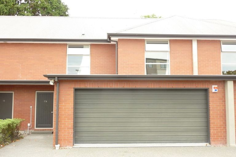 Photo of property in 17a Athol Terrace, Upper Riccarton, Christchurch, 8041