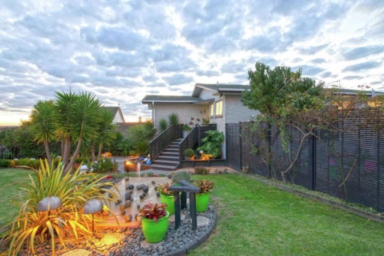 Photo of property in 132 Sandspit Road, Shelly Park, Auckland, 2014