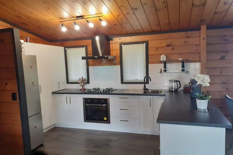 Photo of property in 8 Pararewa Drive, Whalers Gate, New Plymouth, 4310