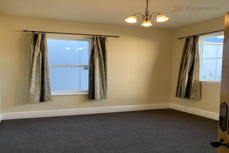 Photo of property in 32 Olliviers Road, Phillipstown, Christchurch, 8011