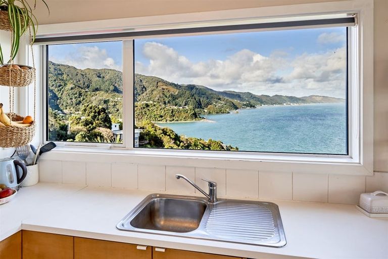 Photo of property in 8c Nikau Road, Point Howard, Lower Hutt, 5013