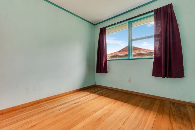 Photo of property in 7 Newington Road, Henderson, Auckland, 0612