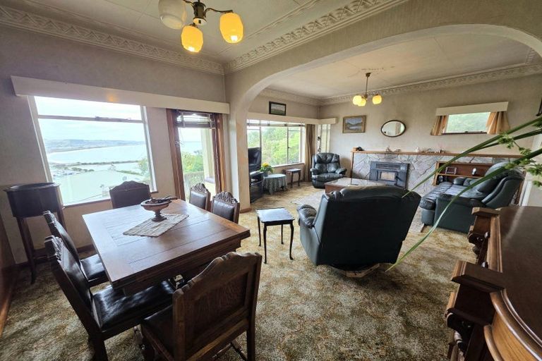 Photo of property in 2 Avon Street, South Hill, Oamaru, 9400