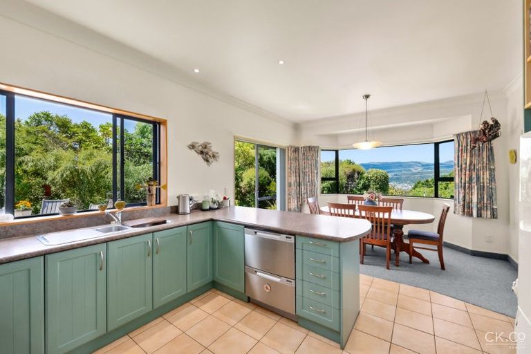 Photo of property in 8a Garrett Place, Riverstone Terraces, Upper Hutt, 5018