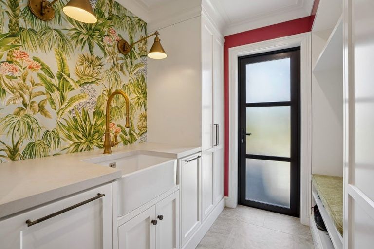 Photo of property in 40 Cunninghams Drive, Jacks Point, Queenstown, 9371