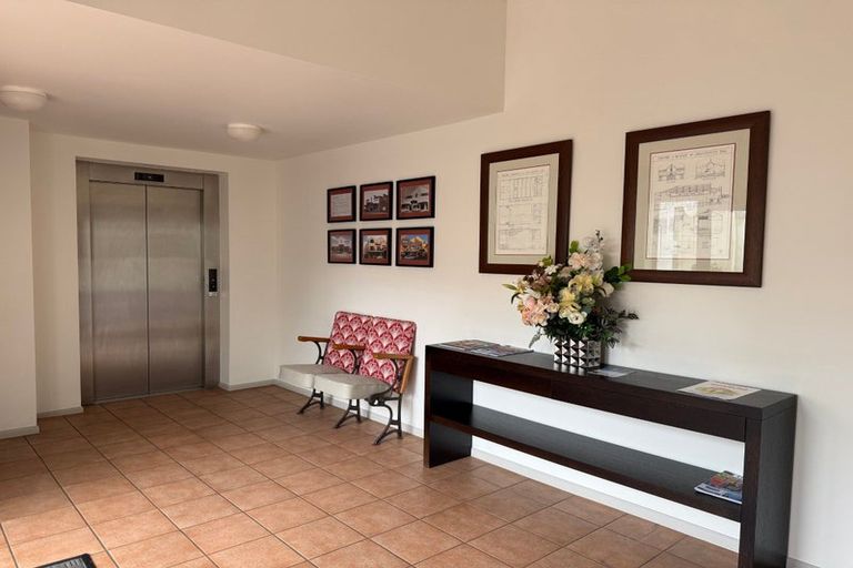 Photo of property in 3/5 Cook Street, Howick, Auckland, 2014