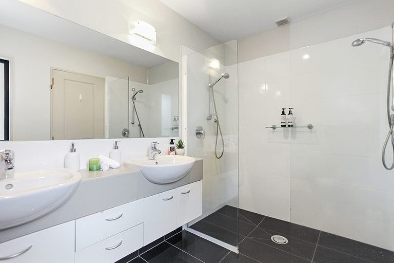 Photo of property in 17 Marsack Crescent, Halswell, Christchurch, 8025