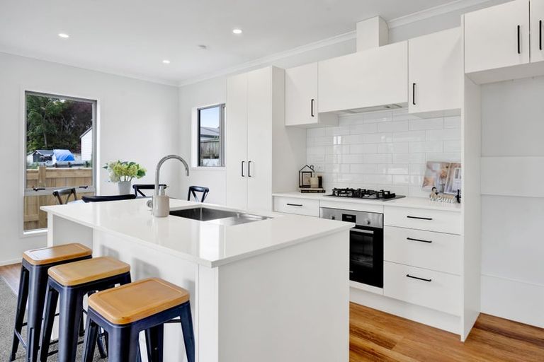 Photo of property in 9 Horoeka Street, Inglewood, 4330