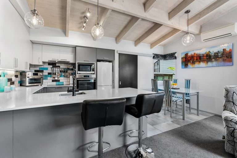 Photo of property in 19b Commins Road, Onerahi, Whangarei, 0110