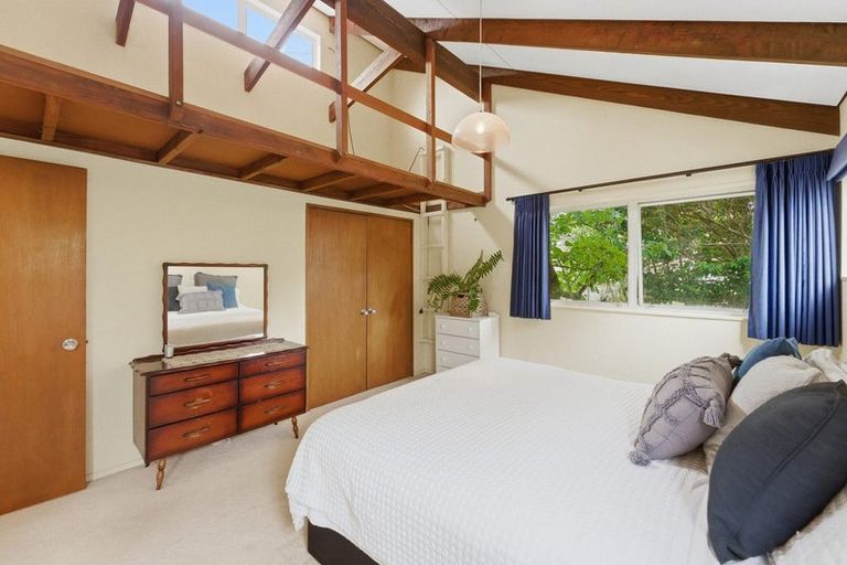 Photo of property in 5 Magnolia Drive, Westown, New Plymouth, 4310