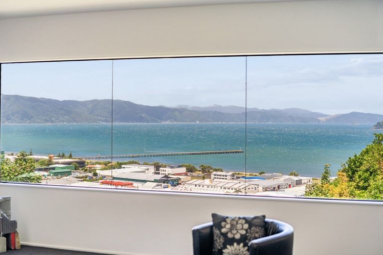 Photo of property in 18 Korokoro Road, Korokoro, Lower Hutt, 5012