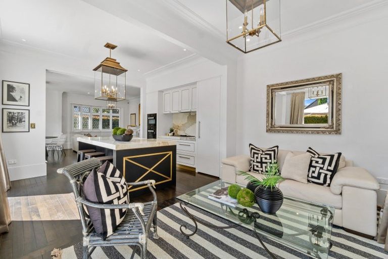 Photo of property in 8a Burwood Crescent, Remuera, Auckland, 1050