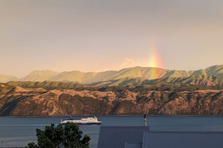 Photo of property in 8 Bowes Crescent, Strathmore Park, Wellington, 6022