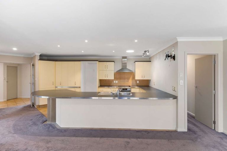 Photo of property in 64 Royal Oak Drive, Kelvin Grove, Palmerston North, 4414